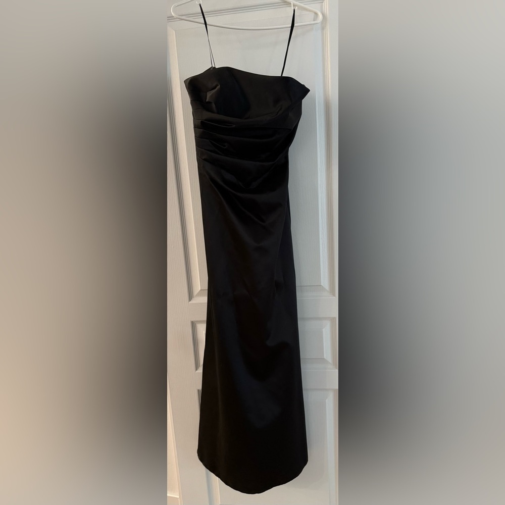 JS Boutique Strapless Black Gown - Size 8 (fits like a 6)